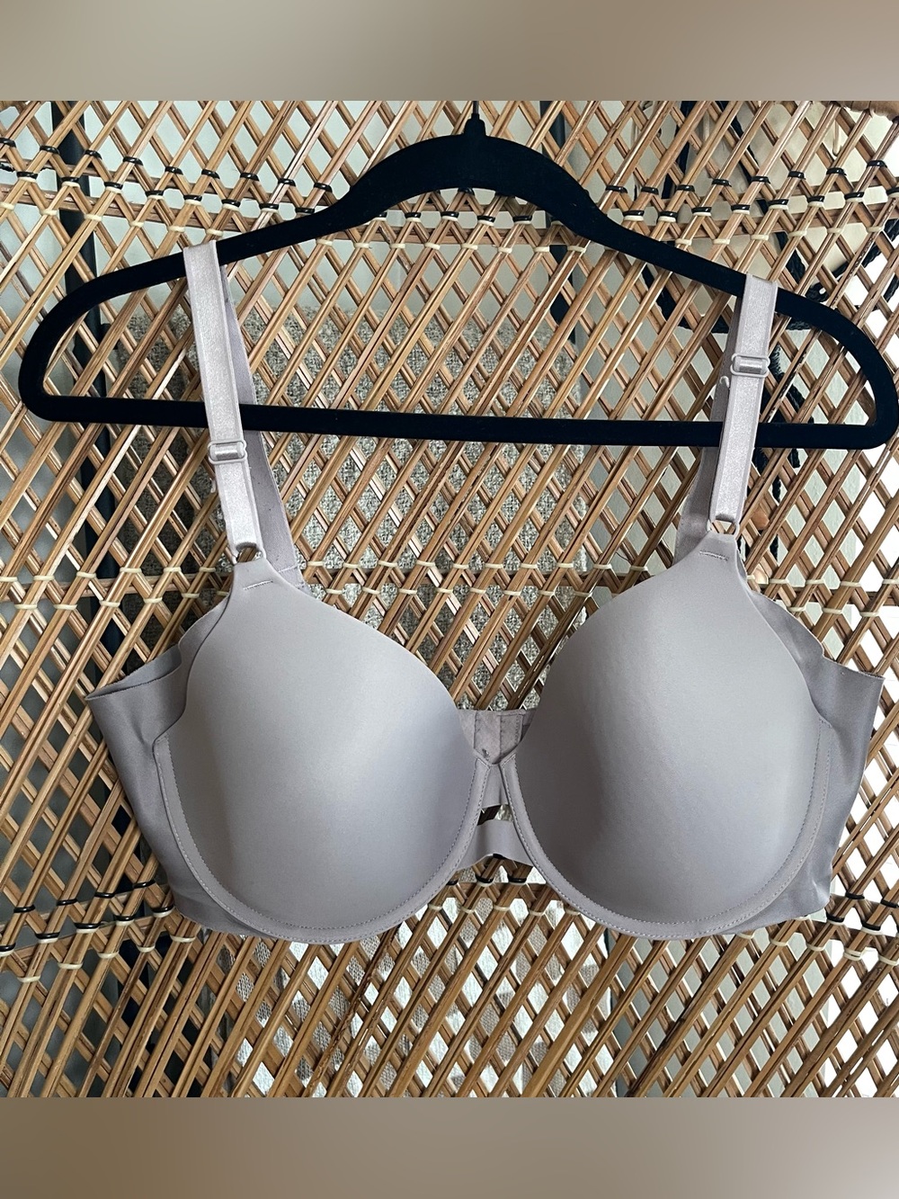 Warner’s 40C Everyday Smooth Light Gray T-Shirt Bra - Women Intimates